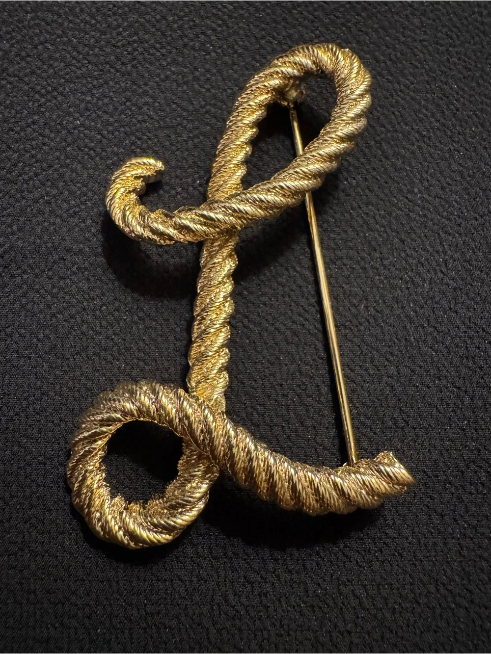 Vintage Gold Tone Letter L Textured Rope Brooch